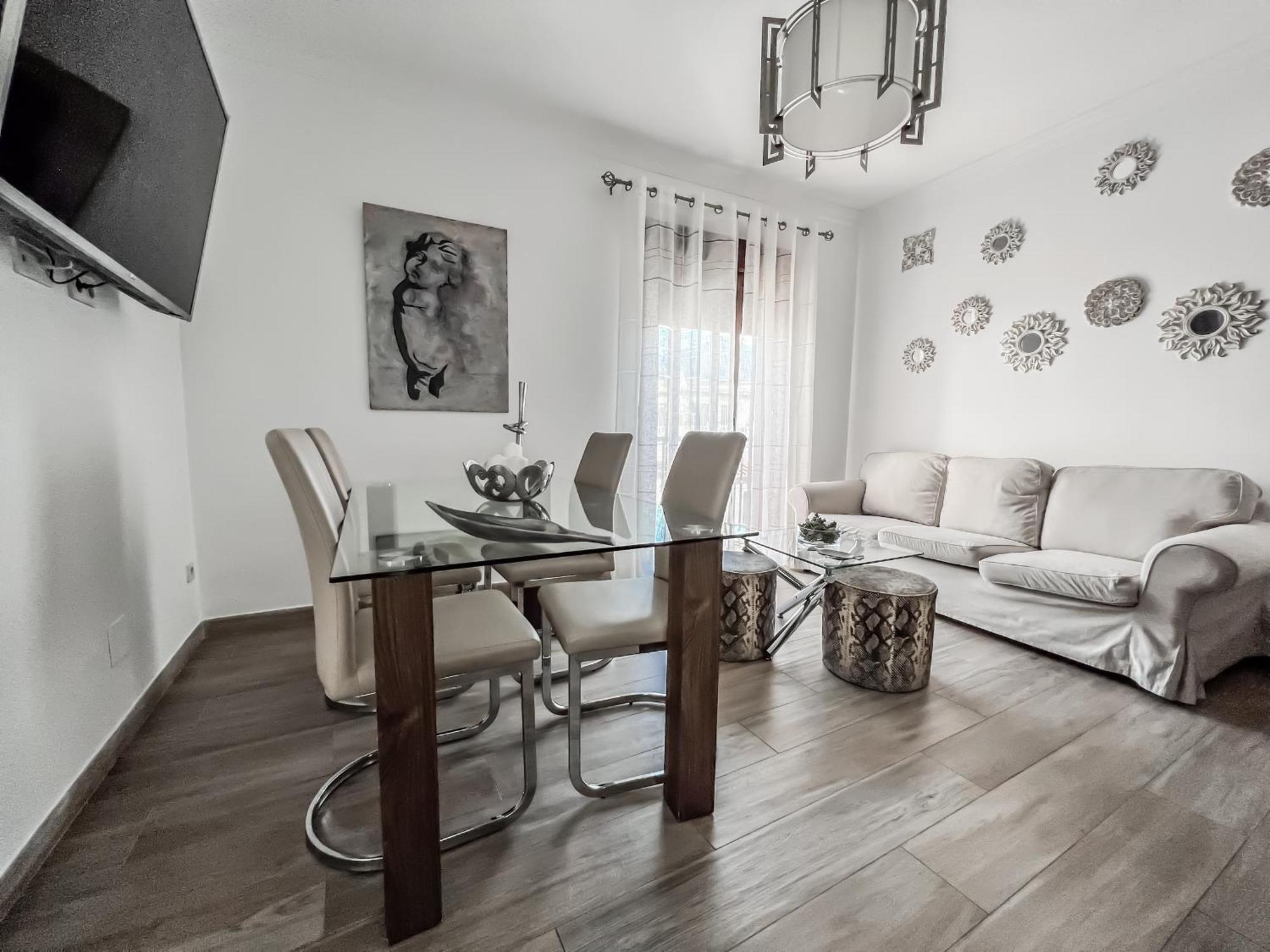 Cd-1382 Two Bedroom With Terrace Apartment *